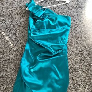 Windsor dress perfect for high school dance